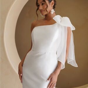 White Asymmetrical One-Shoulder Bridal Dress